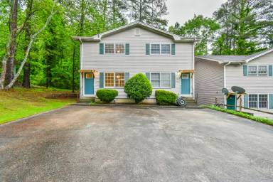 Main picture of 56 Greenwood Cir