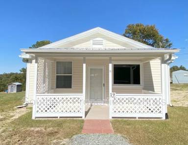 Main picture of 19 Myrtle Ln
