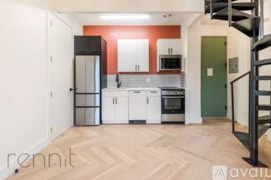 Main picture of 179 Meserole St