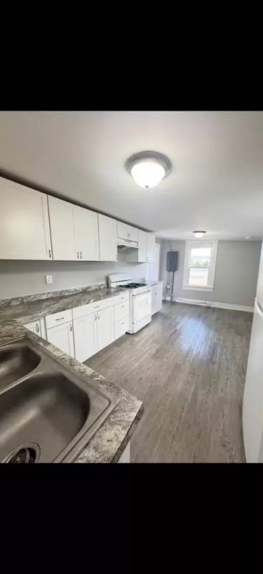 Main picture of 1816 N Denby Ave