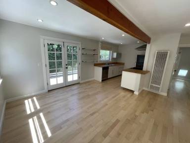 Main picture of 1531 Stanford St