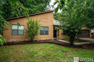 Main picture of 2834 Forest Chase Dr NE