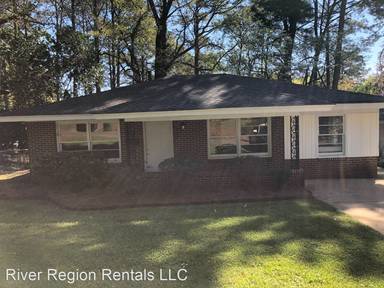 Main picture of 130 E Salem Dr