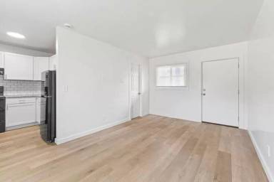 Main picture of 7374 E Main St