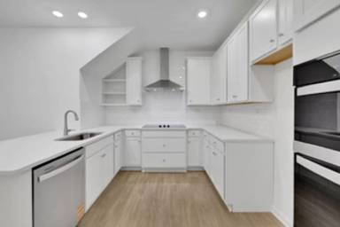 Main picture of 5 Cedar Cv