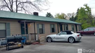 Main picture of 4649 Lakeshore Dr