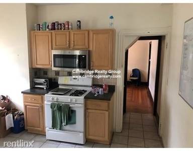 Main picture of 139 College Ave