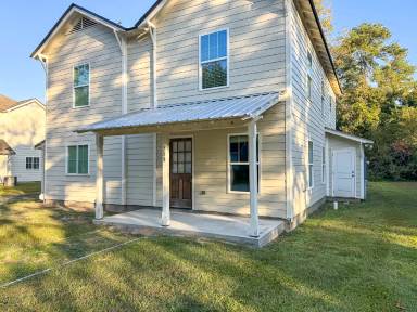 Main picture of 428 Winston St