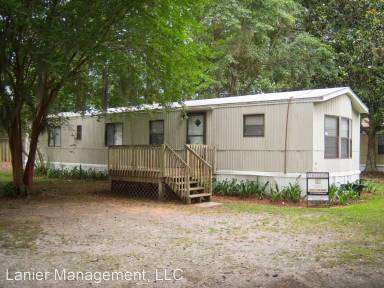 Main picture of Pinewood Mobile Home Community