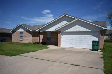 Main picture of 4406 Rob Dr