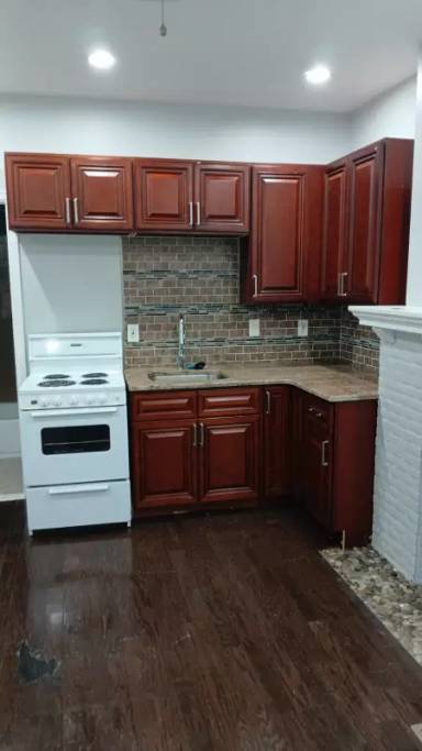 Main picture of 342 N 52nd St