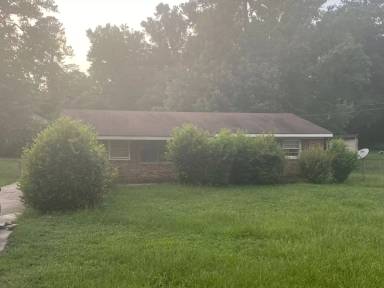 Main picture of 2003 Evergreen Dr