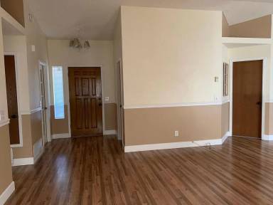 Main picture of 1733 W Maplewood Dr