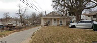 Main picture of 211 W 5th St
