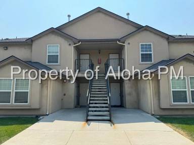 Main picture of 1049 W Pine Ave