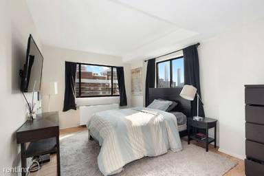 Main picture of 312 E 30th St Apartments