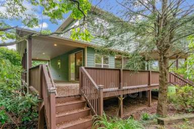 Main picture of 7 Eastway St