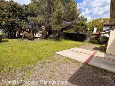 Main picture of 885 Pinewood Dr