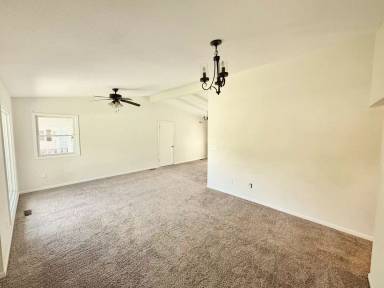 Main picture of 804 E Clark St