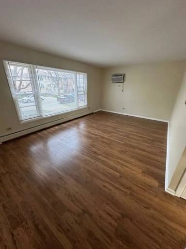 Main picture of 4605 Grove Ave