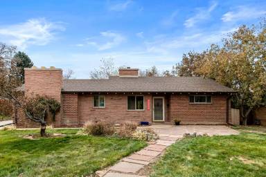 Main picture of 3905 Carr St