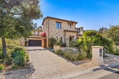 Main picture of 323 Island Oak Ln