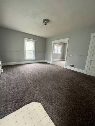 Main picture of 211 Kingsley Ave