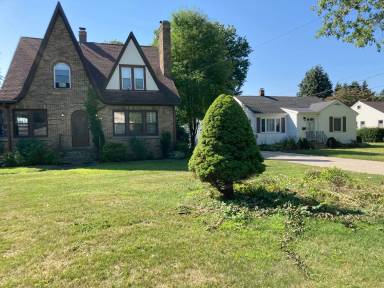 Main picture of 4131 W Lake Rd