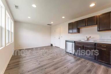 Main picture of 1306 Woodlawn Ave
