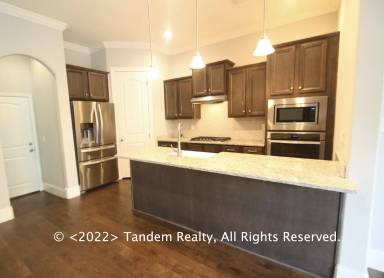 Main picture of 200 Cedar Place Row