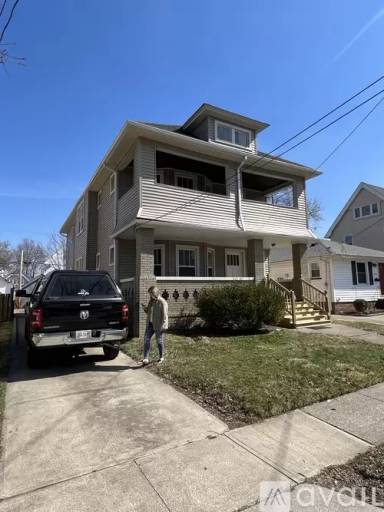 Main picture of 1475 Winton Ave