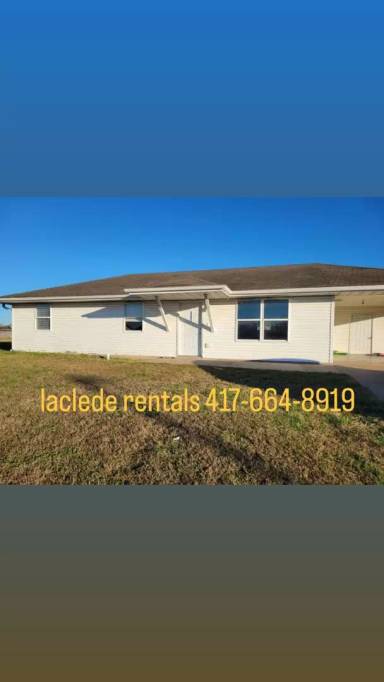 Main picture of 1143 Lake Dr