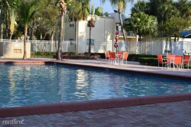 Main picture of Clear Lake Palms