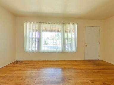 Main picture of 916 NW 35th St