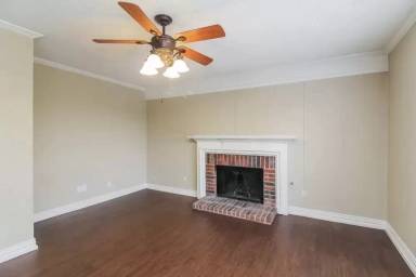 Main picture of 411 Merritt St