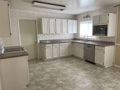 Main picture of 2347 Venndale Ave