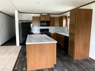 Main picture of 511 E 1st St