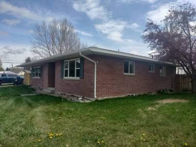 Main picture of 323 N State St