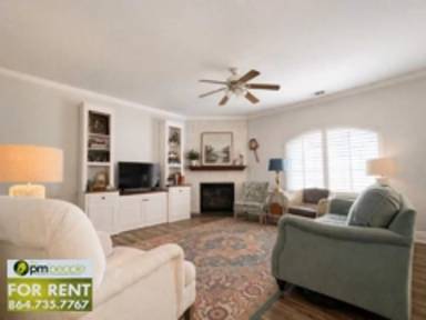 Main picture of 104 Pin Oak Ct