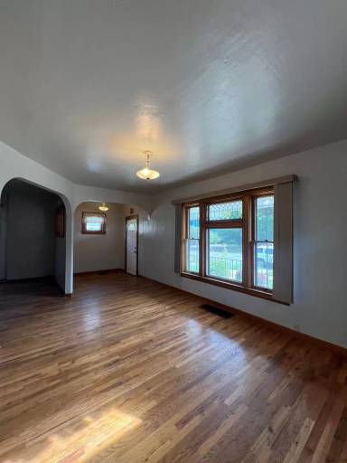 Main picture of 723 E Ermina Ave