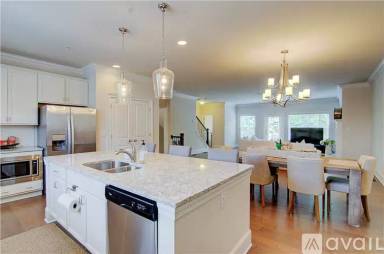 Main picture of 9031 Woodland Trl