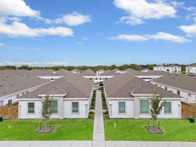 Main picture of 1304 Shavano Dr