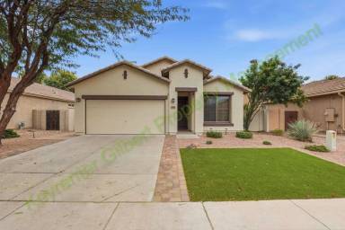 Main picture of 3469 E Turnberry Dr
