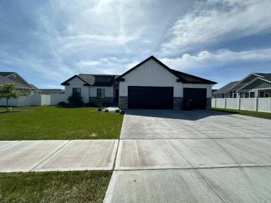 Main picture of 5262 S Glendora Ave