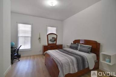 Main picture of 231 West Ave
