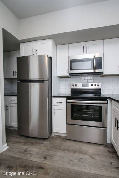 Main picture of 2237 W Oxford St