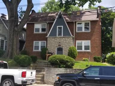 Main picture of 2770 Indianola Ave
