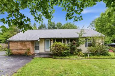 Main picture of 1415 Creekwood Dr