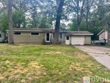 Main picture of 2362 Castle Ave