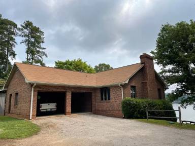 Main picture of 8966 Holdsclaw Rd